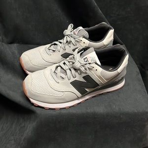 New Balance 574 Mens Sz 9